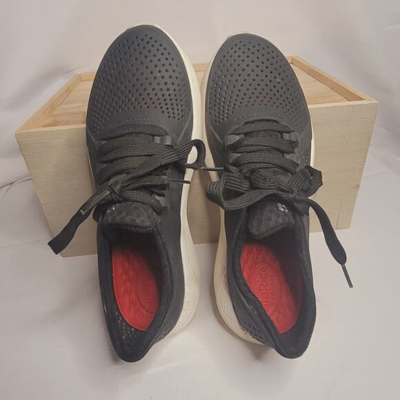 Crocs- Women's Literide Pacer Lace up Sneakers- Black- size 7 - Picture 4 of 7